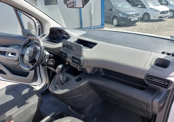 Peugeot Rifter cena 56666 przebieg: 131000, rok produkcji 2019 z Kołobrzeg małe 436